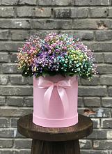 Цветочная композиция из Гипсофила и Розы в шляпной коробке в Давыдково