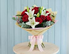 Букет цветов из:  Лилии и Розы в Давыдково