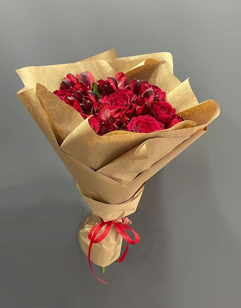 Букет цветов из: Альстромерии и Розы в Давыдково