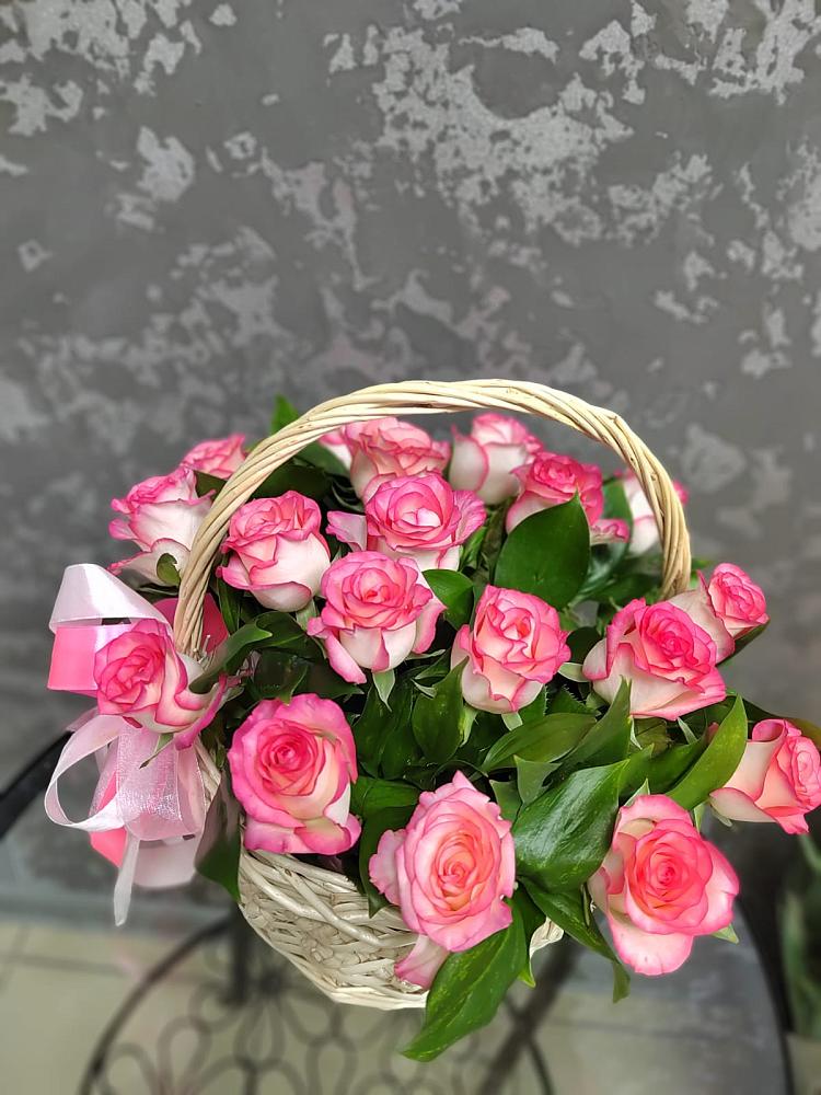Цветочная композиция из Розы в корзине в Давыдково