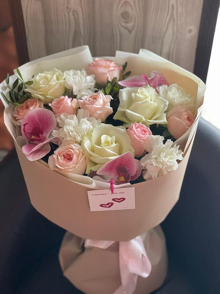 Букет цветов из: Орхидеи, Розы и Гвоздики в Давыдково