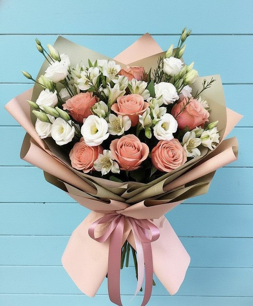 Букет цветов из: Розы, Альстромерии и Лизиантусы в Давыдково