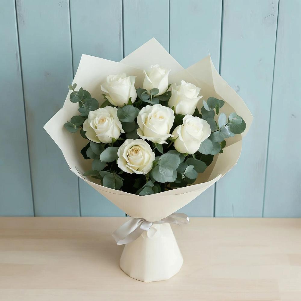 Букет Белые розы в Эвкалипте в Давыдково