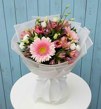 Букет цветов из:  Герберы, Альстромерии и Лизиантусы #REPLACE_PRED# Давыдково