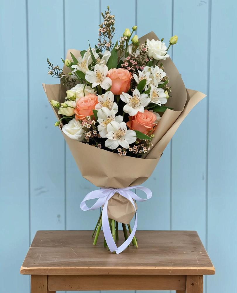 Букет цветов из: Альстромерии, Лизиантусы, Розы и Хризантемы в Давыдково